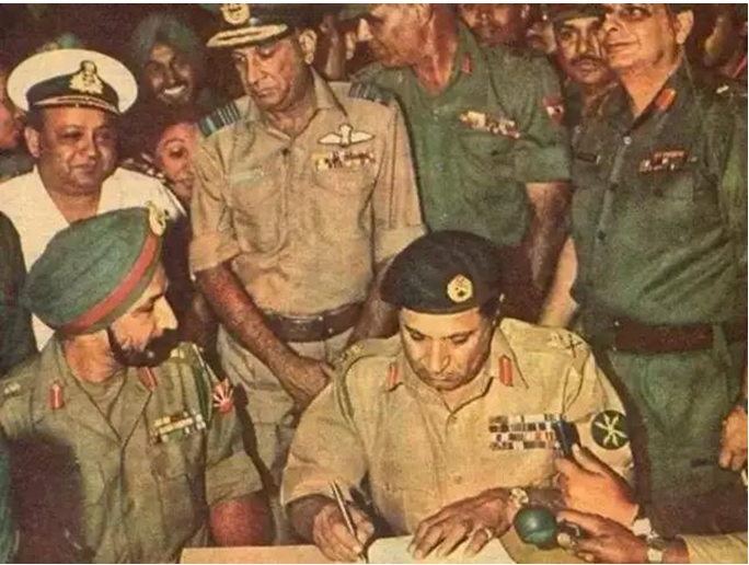 Vijay Diwas reminds us of the bravery, indomitable courage and bravery of the Indian Army - Lieutenant Colonel SK Kalia